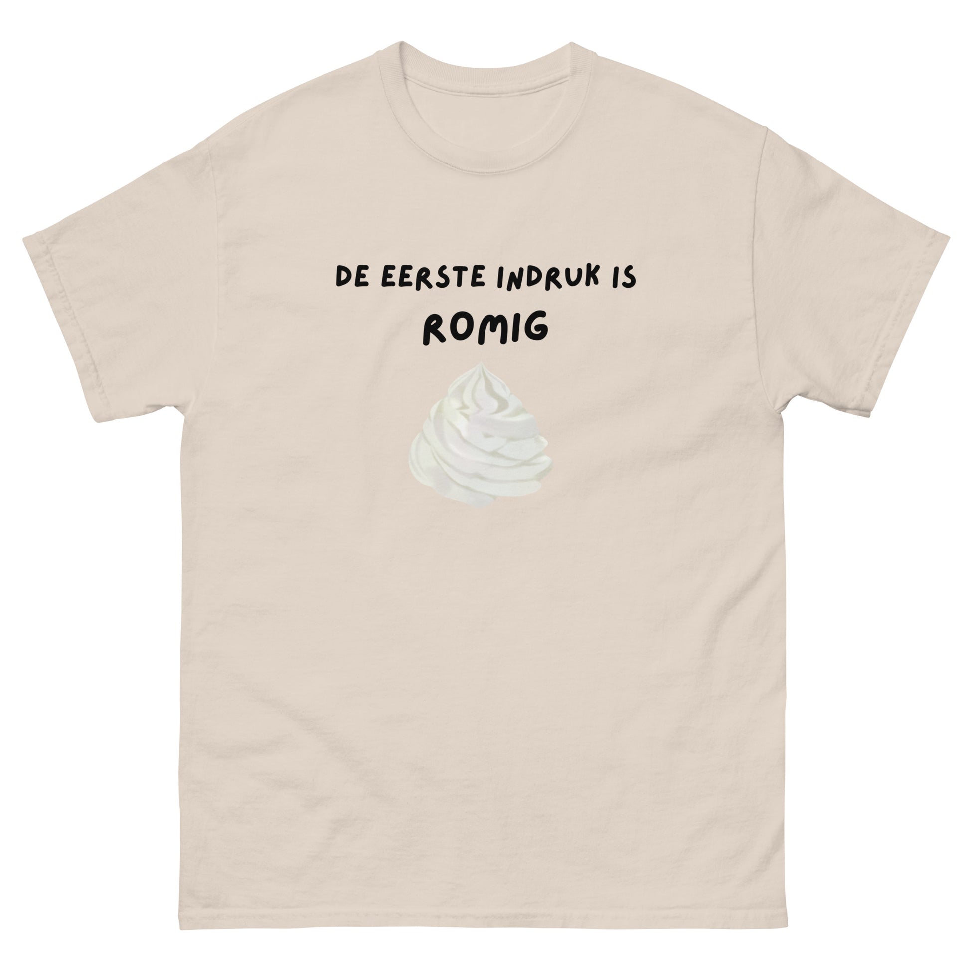 Beige grappige t-shirts unisex met tekst De eerste indruk is romig en een slagroomillustratie