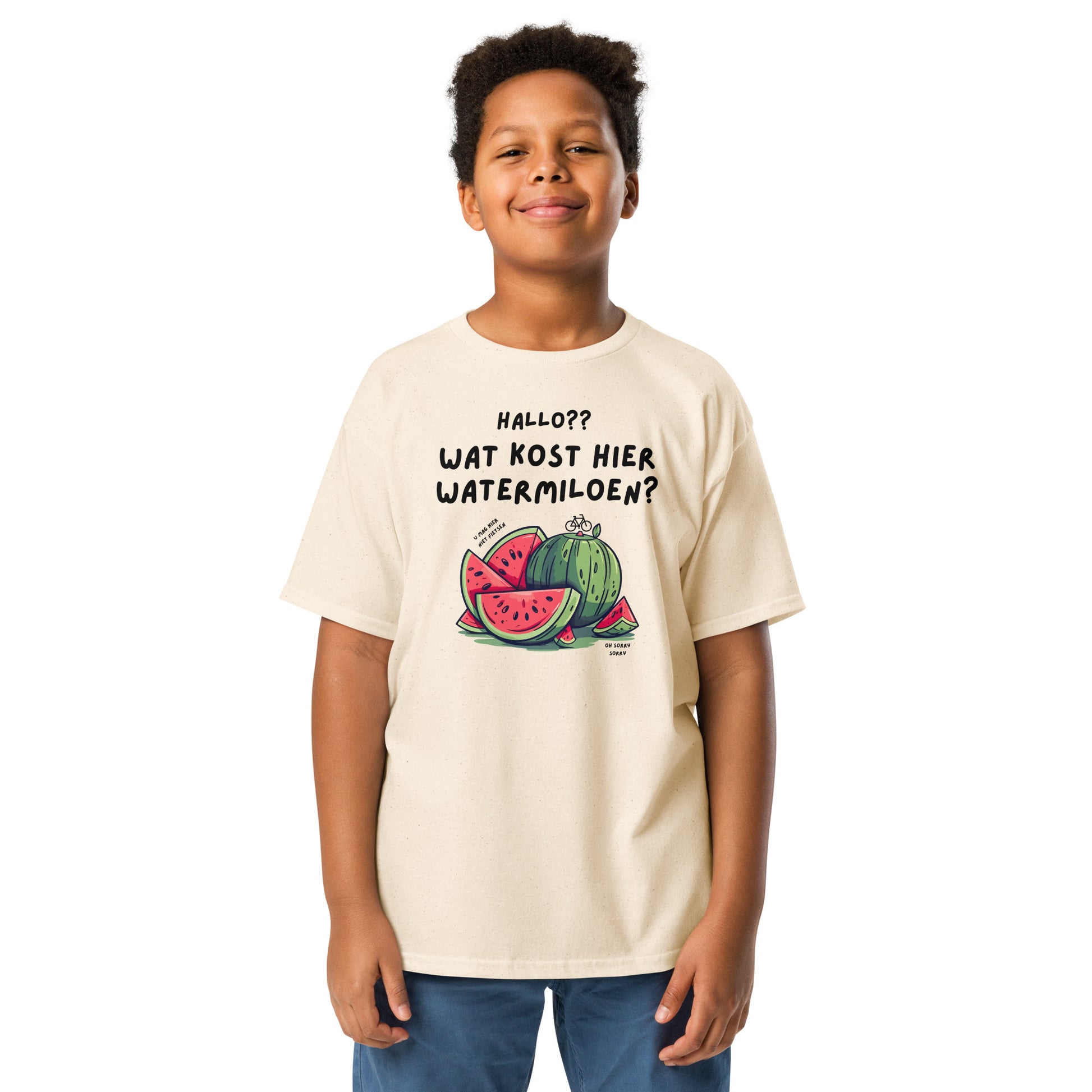 Kind draagt beige watermeloen t-shirt kinderen met grappige tekst en watermeloenprint